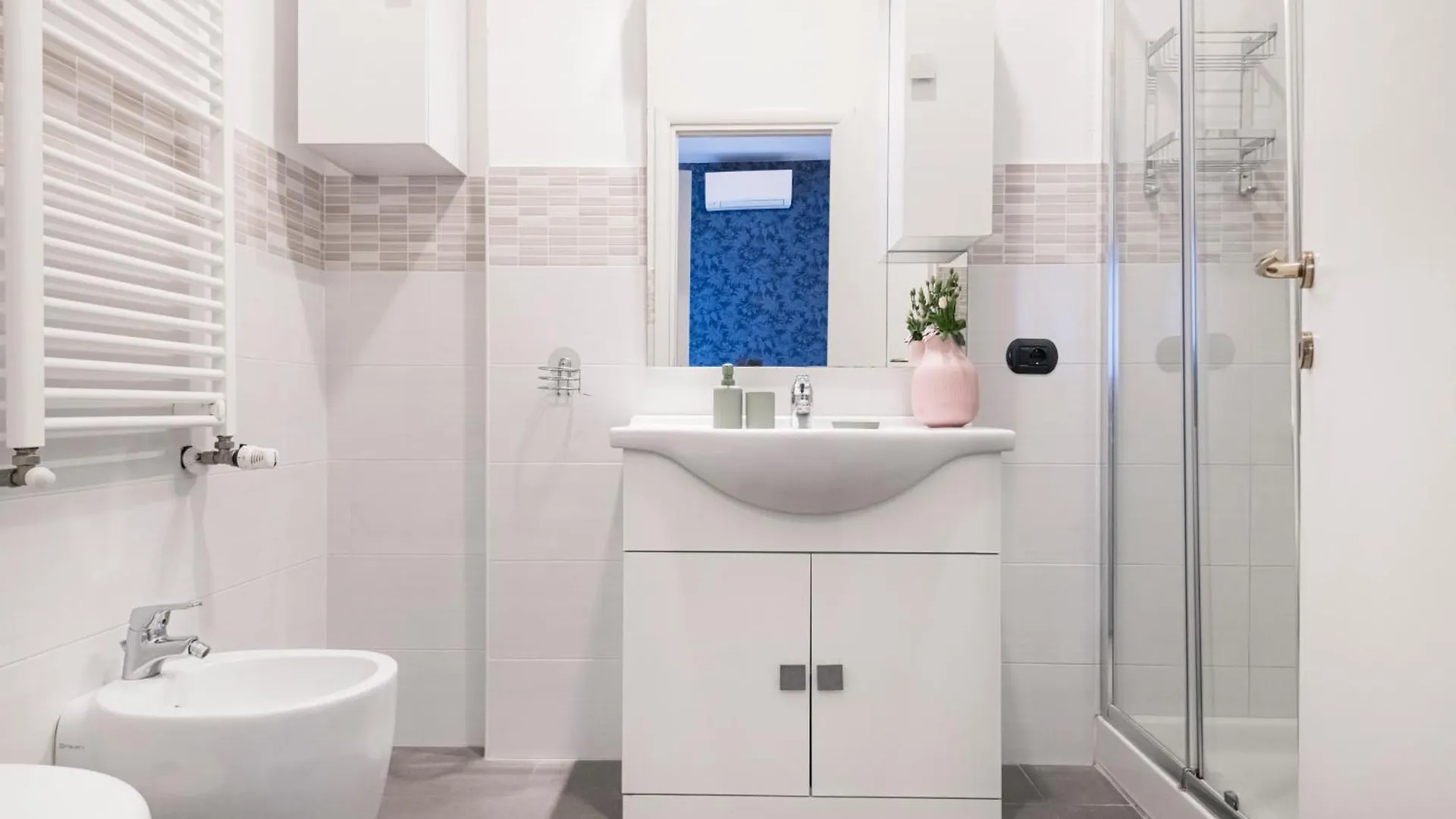 Cozy Apartament In Piazza 5 Giornate By Easylife Milan Appartement