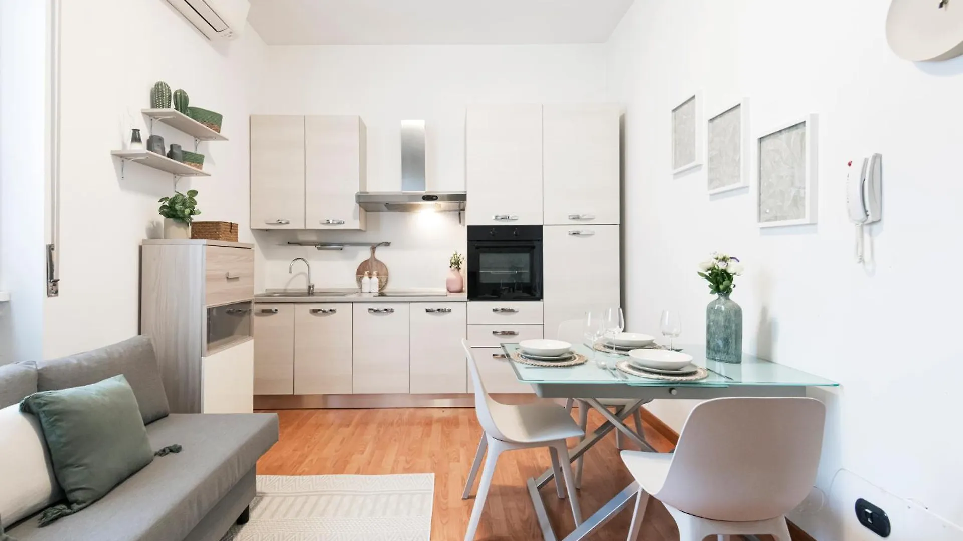 Cozy Apartament In Piazza 5 Giornate By Easylife ميلان 0*,