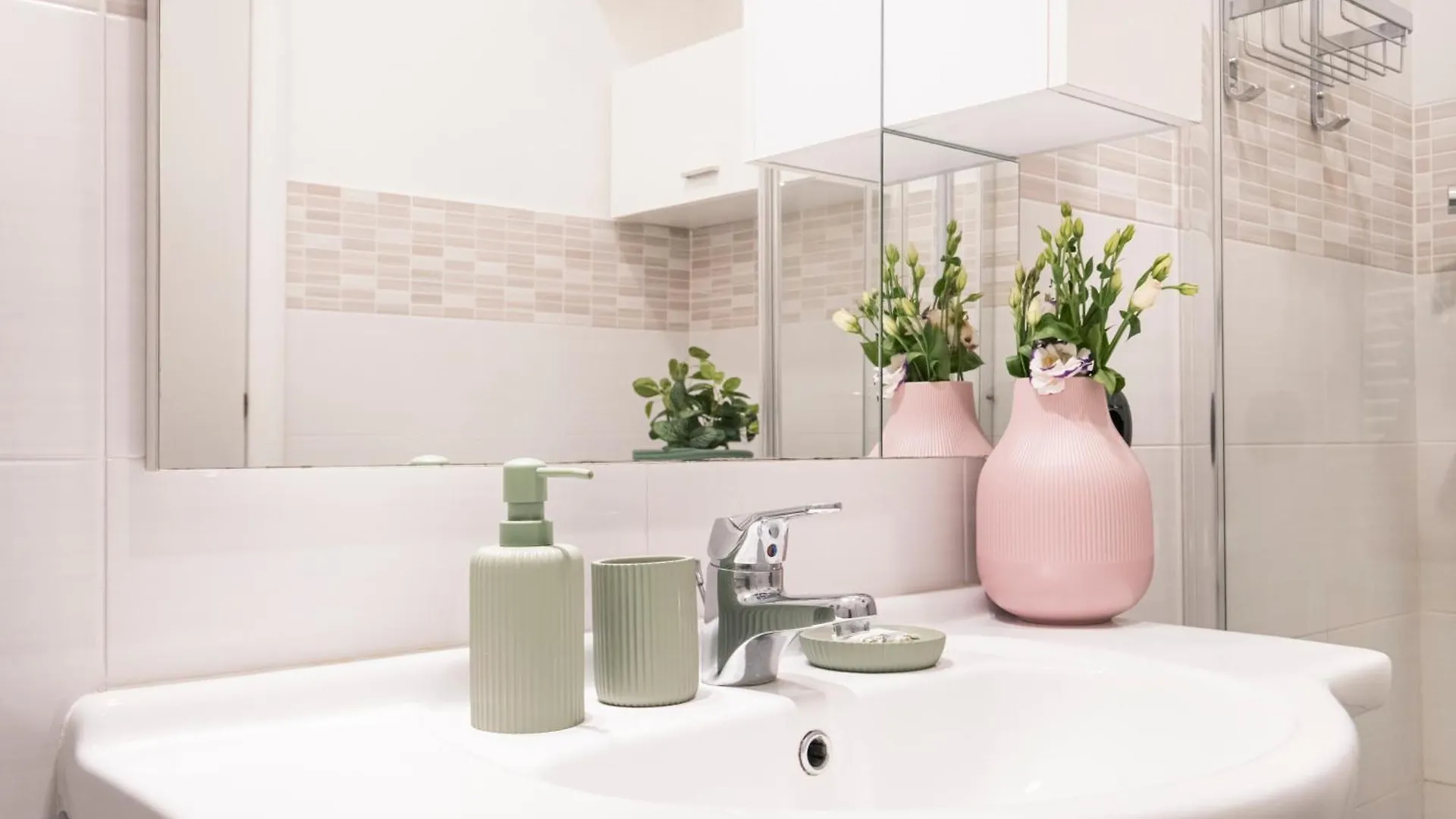 شقة Cozy Apartament In Piazza 5 Giornate By Easylife ميلان إيطاليا